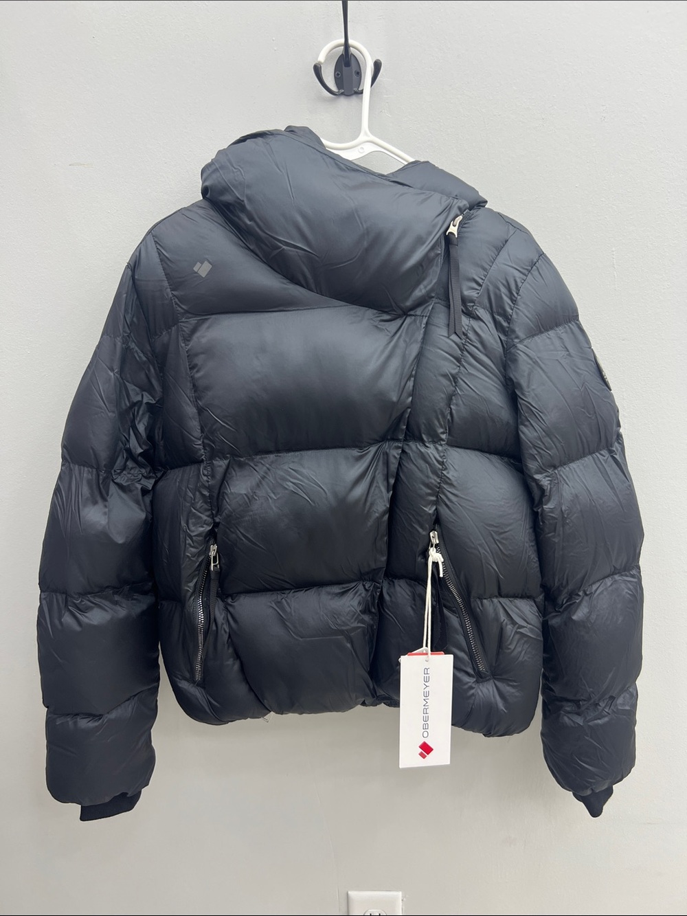 Obermeyer Teen Black Puffer Jacket with Hood and Zipper Pockets